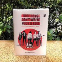 NICE BOYS DON'T WRITE ROCK AND ROLL : OBSESI BUSUK MENULIS MUSIK